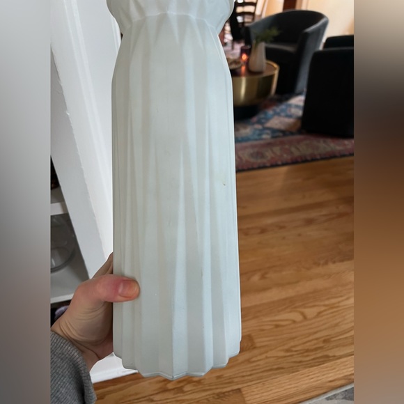 White Flower Vase from The Bouqs - Picture 12 of 12